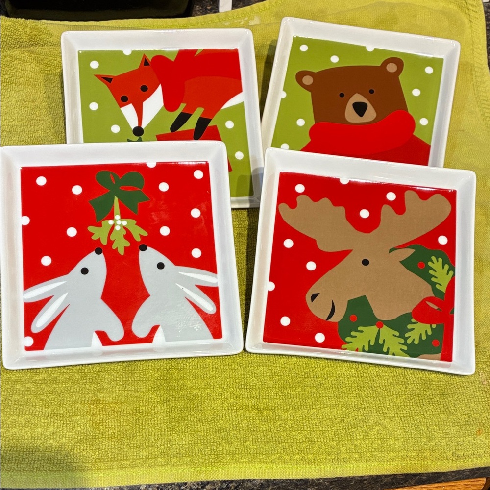 Crate&Barrel Holiday Animal Plates - Red, Green, White